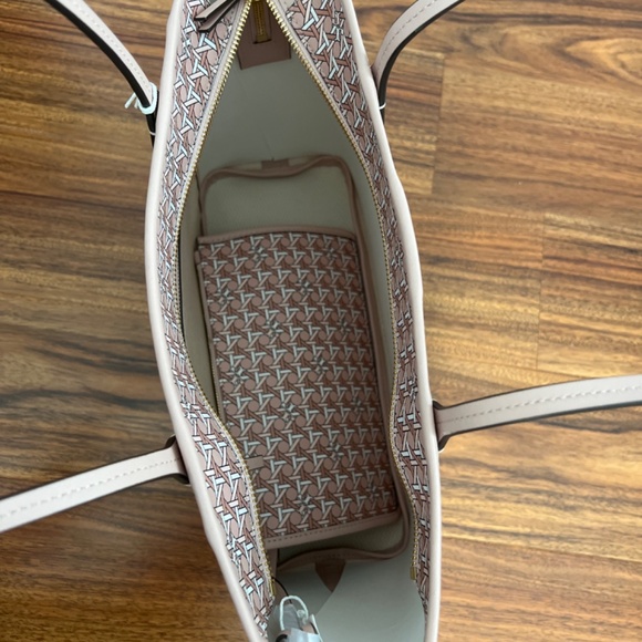 Handbag - Picture 4 of 4